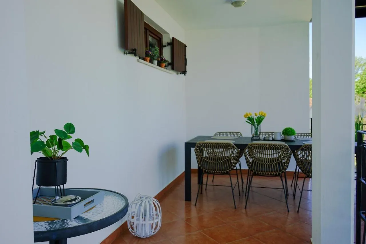 Leon With Private Pool Villa Sveti Petar u Sumi
